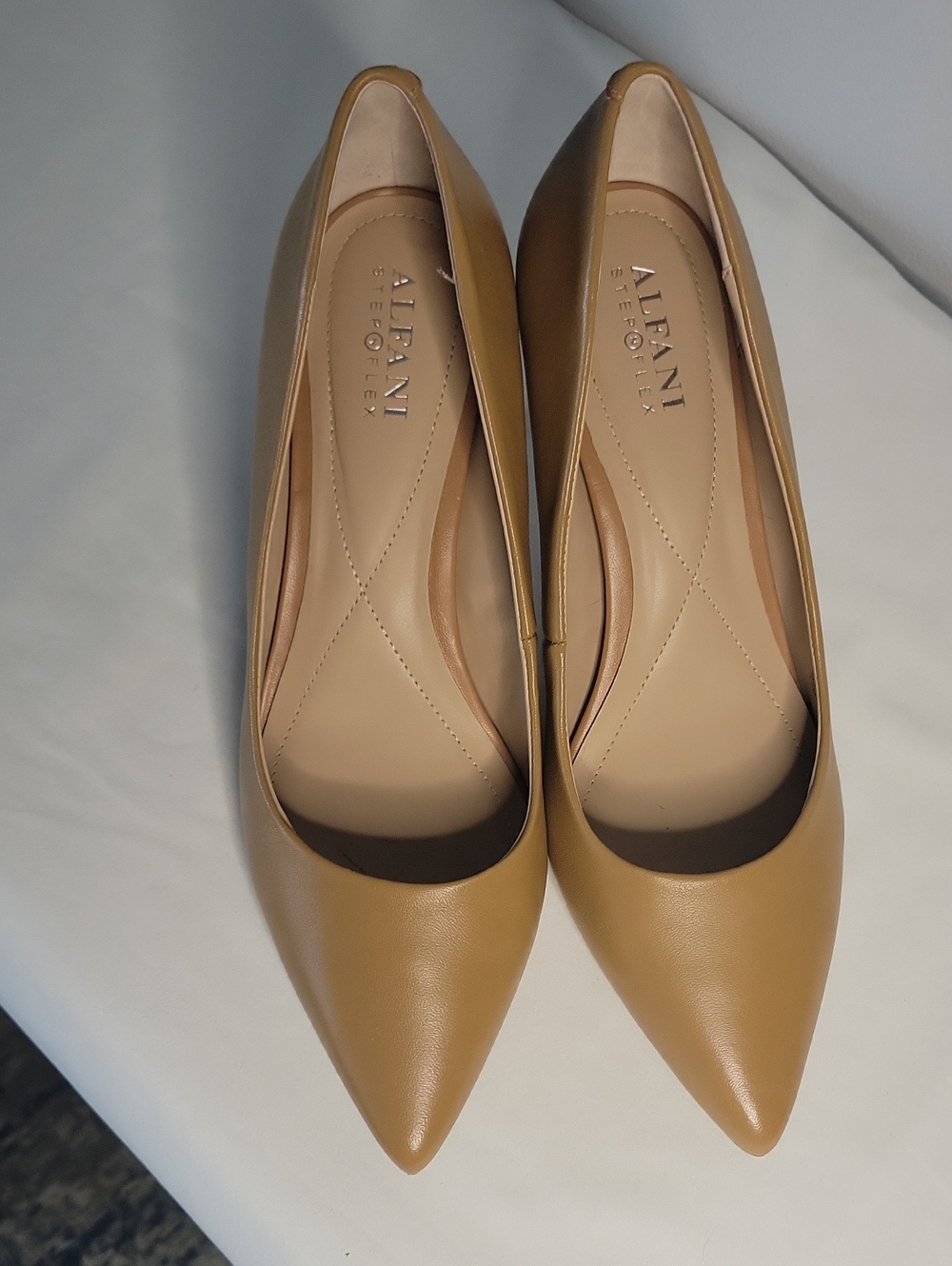 Alfani Camel/Tan Pointed-Toe Leather Pumps